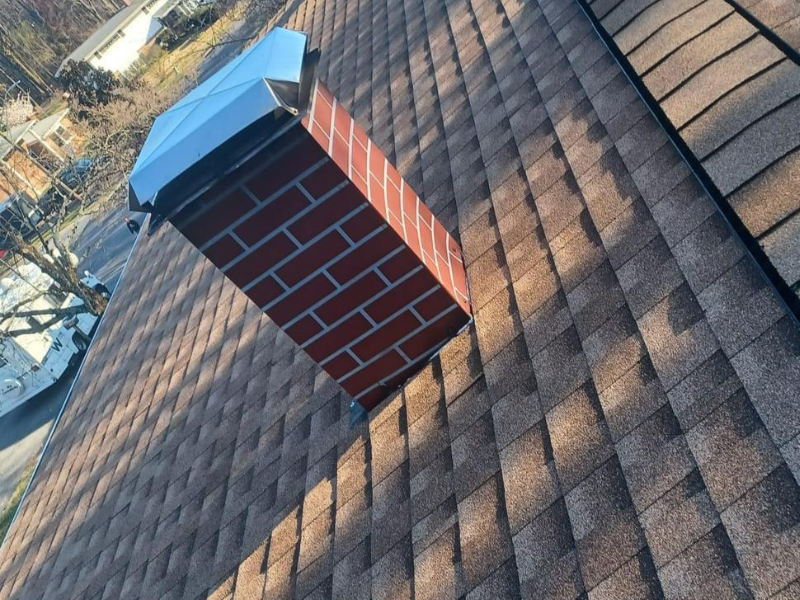 Chimenea reconstruida con tapajuntas y remate nuevos